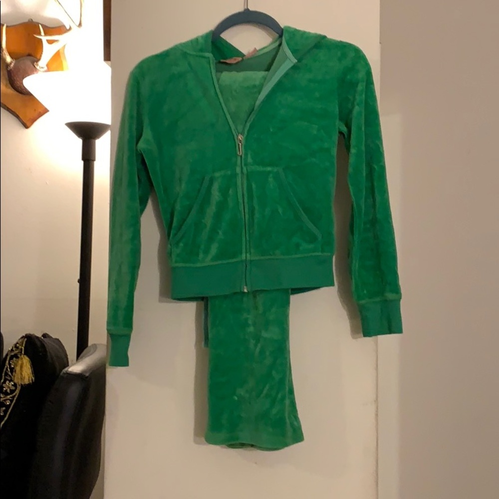Green juicy track suit w peace sign